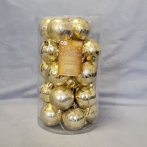 Christmas Balls, 25 pk 2.5" Shatterproof, Color Gold